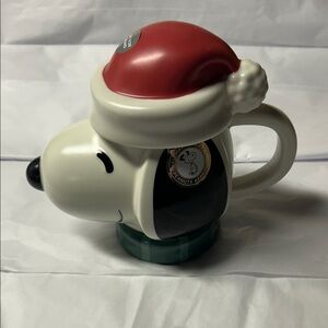Peanuts Snoopy musical Ceramic Mug with removable Red Hat and Green Base